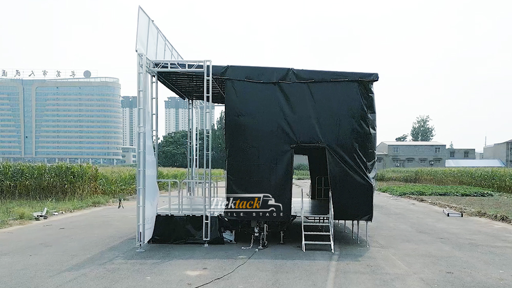 hydraulic pvc stage trailer with slope roof design